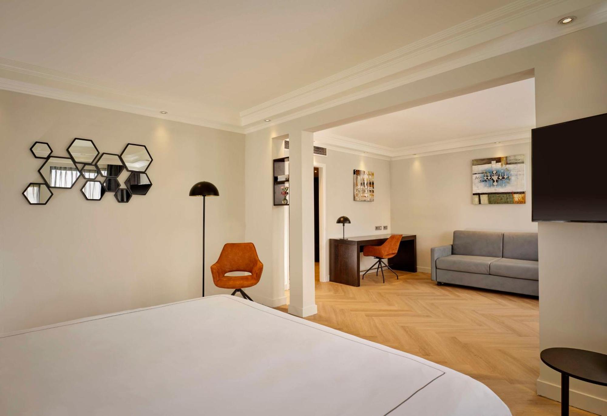 Hotel Park Plaza 4*