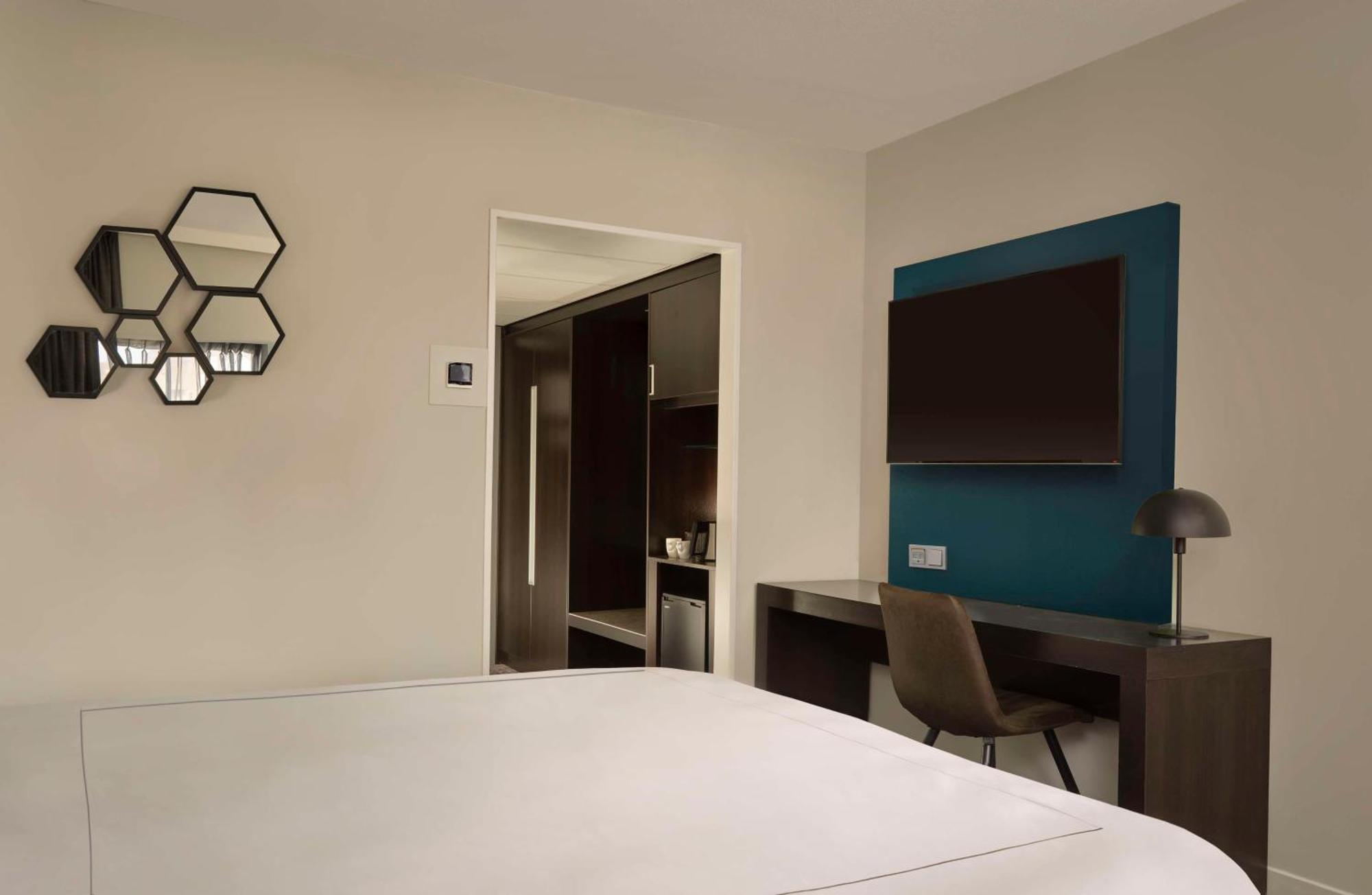 Park Plaza Hotel