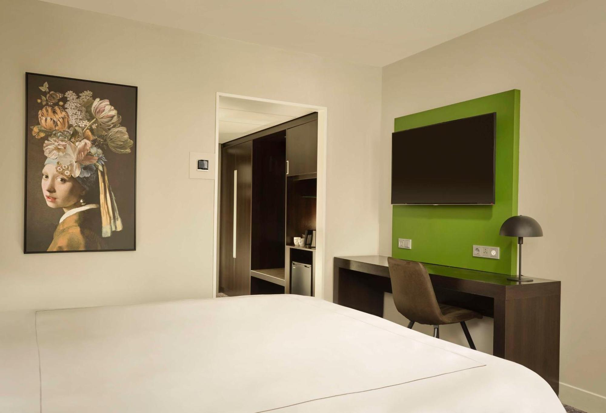Hotel Park Plaza 4*