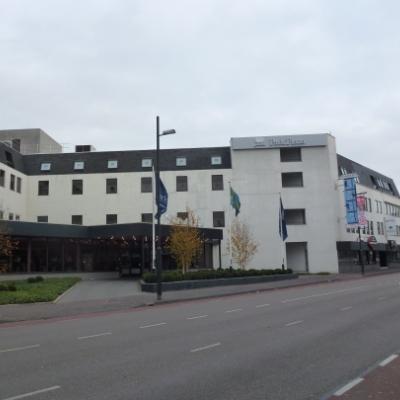 Park Plaza 4*