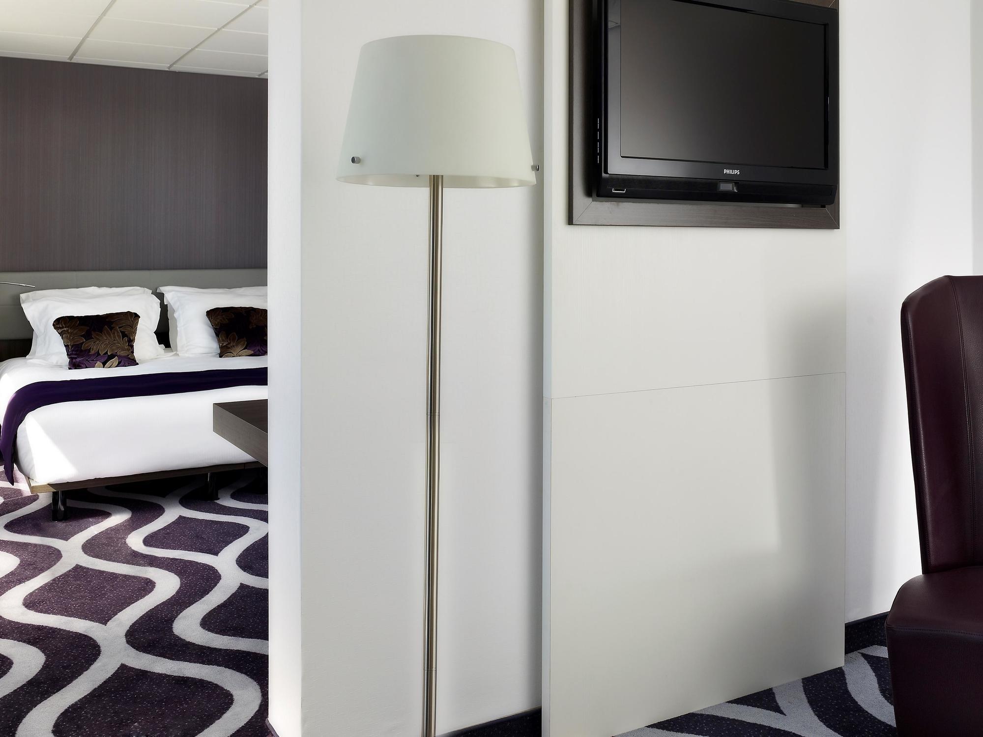 Park Plaza Hotel 4*